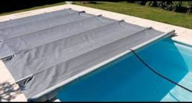 Bâche à barres piscine détail Zyke